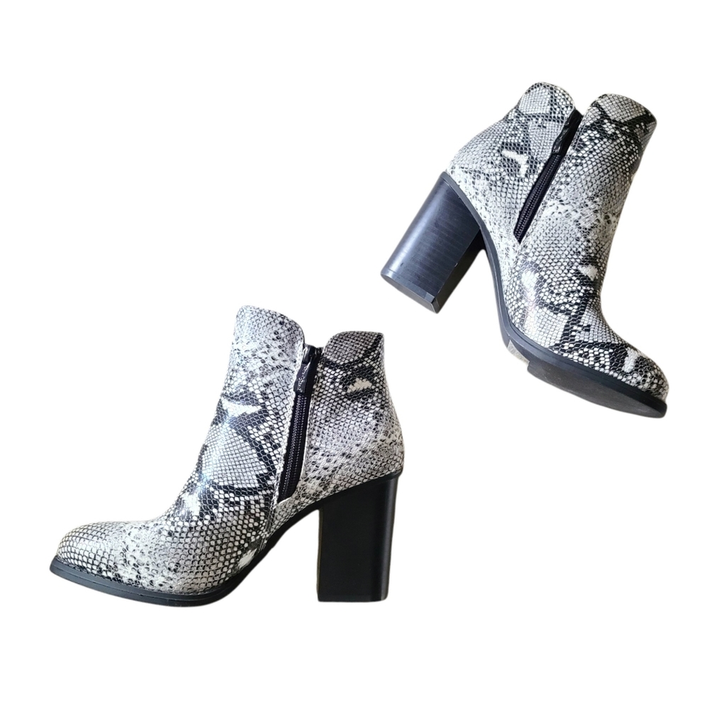 Nature Breeze | Python Print Closed Toe Zipper Ch… - image 2